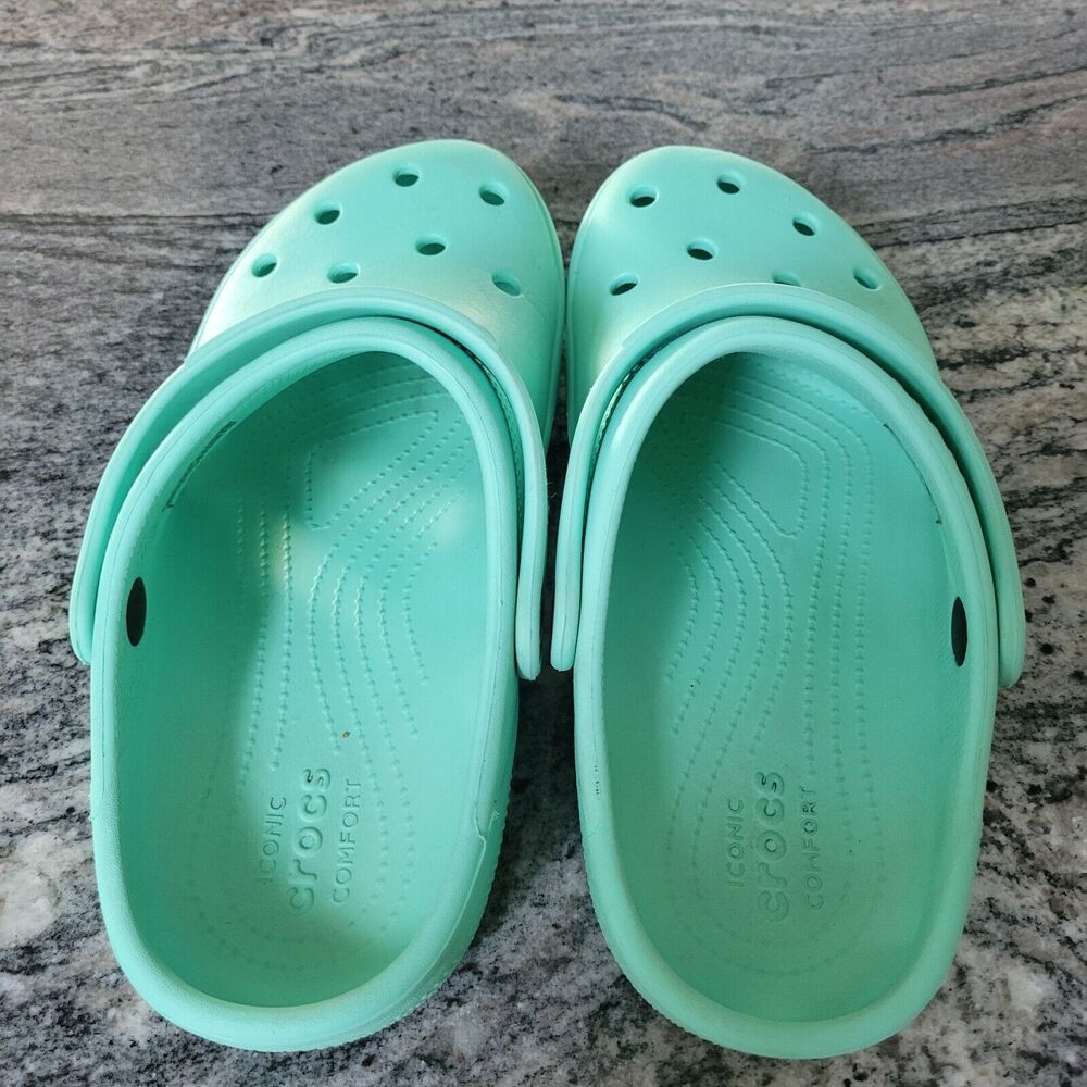 Crocs Unisex-Adult Classic Mint Green  Clog Mens 6 Women’s   8 Slip On - Picture 5 of 5